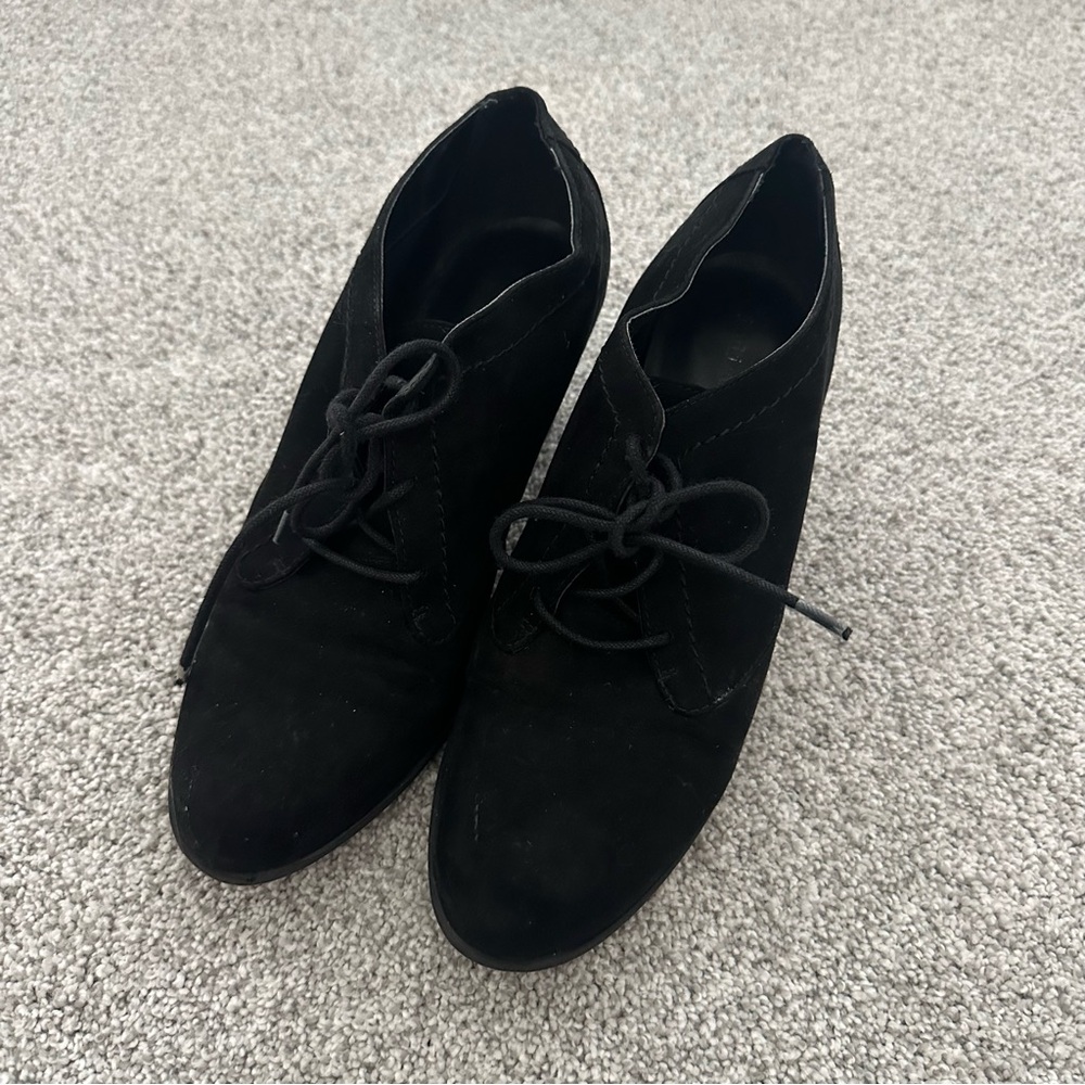 Black Booties Chunky Heel Shoes size 9